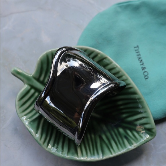 Tiffany & Co. Elsa Peretti Bone Cuff - Picture 3 of 3